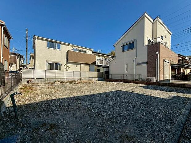 マイホームを持つ幸せを存分に感じる陽当たり、開放感。痛風良好!流行に左右されず、将来にわたって価値が継続する「上質」な佇まいです。