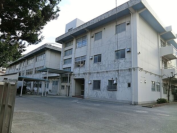 横浜市立日野南中学校まで700m