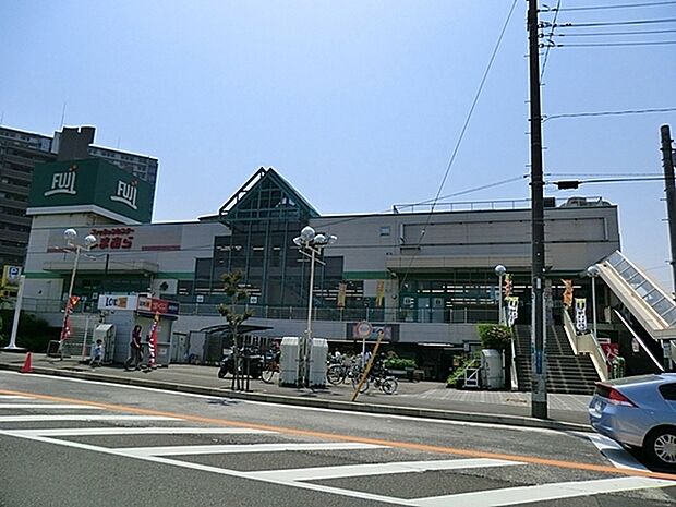 ワークマン本藤沢店まで2053m