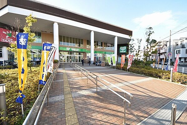 サミットストア横浜岡野店まで901m