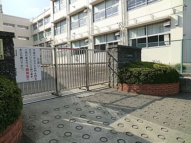 横浜市立矢部小学校まで278m