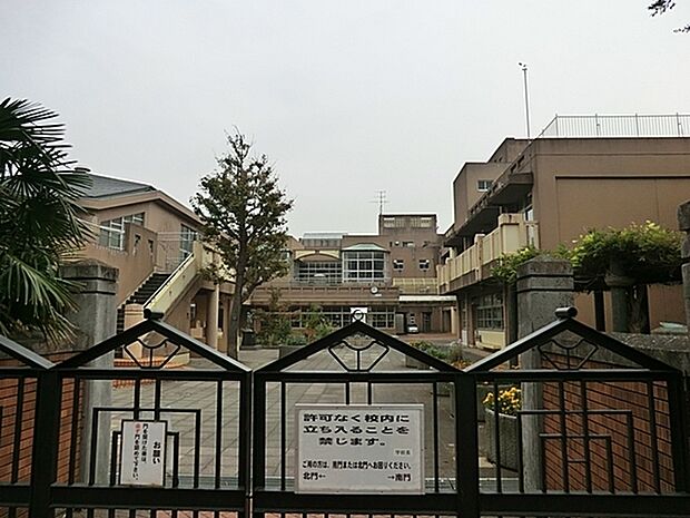横浜市立大岡小学校まで1200m