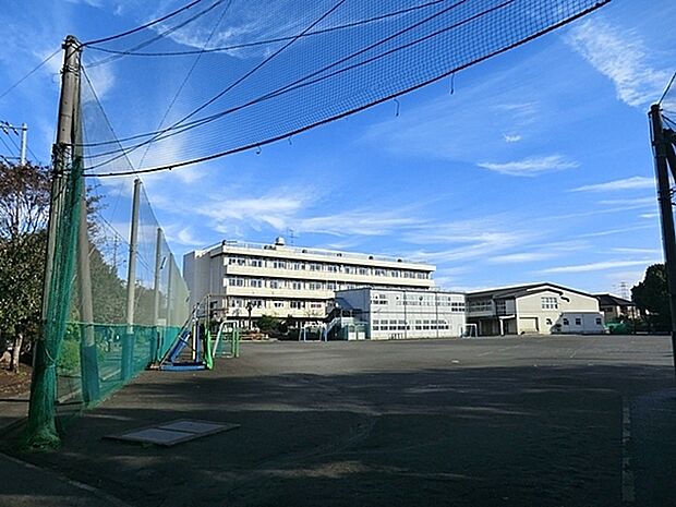 横浜市立三ツ境小学校まで720m