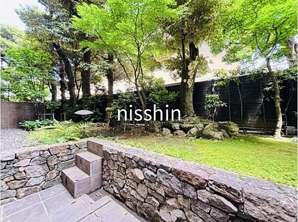 約51平米の専用庭