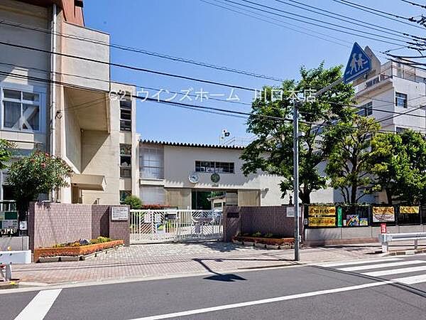 川口市立上青木南小学校まで160m