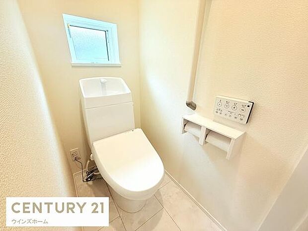 ウォッシュレットが内蔵されているので使用後はスッキリ爽快!