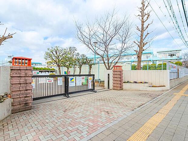 戸田市立戸田第一小学校まで400m