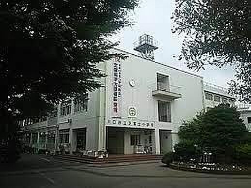 川口市立芝富士小学校まで190m