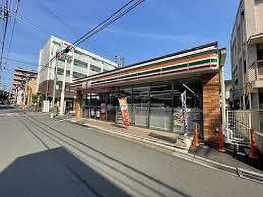 セブンイレブン北浦和駅東店まで290m