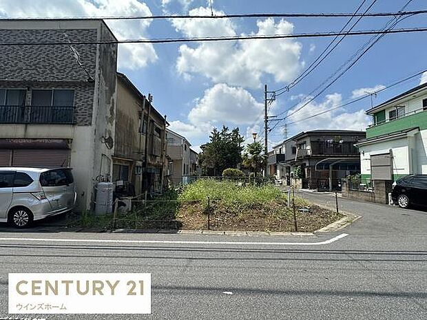 南東8.5m×北東4m道路に面し、開放的な角地!駐車もしやすいです。