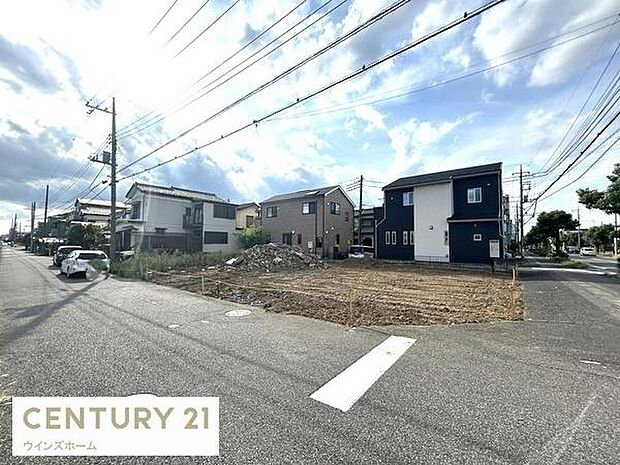 前面道路は南東5m公道!陽当たりのよい立地です。