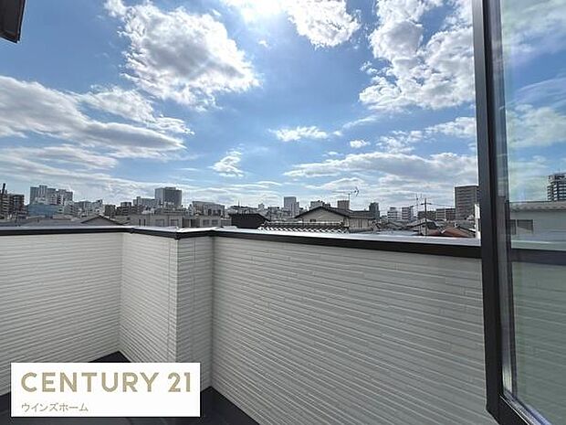 天気の良い日は洗濯物はカラッと乾かせます！