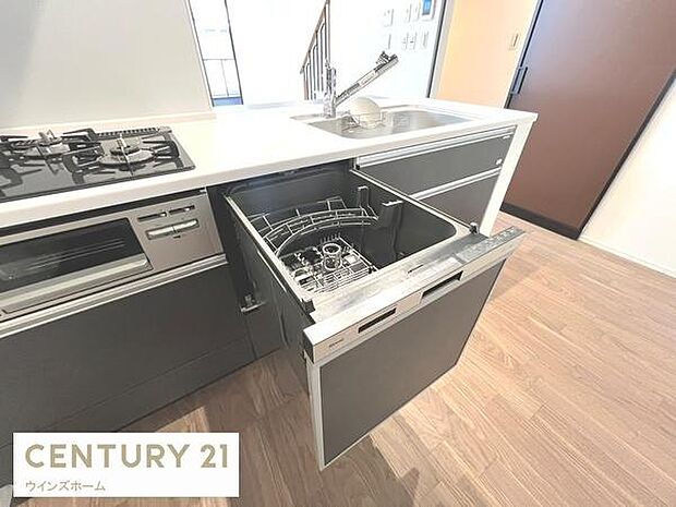 ビルトイン食洗機付きのシステムキッチンで家事の負担を軽減、忙しいパパママをサポートします!