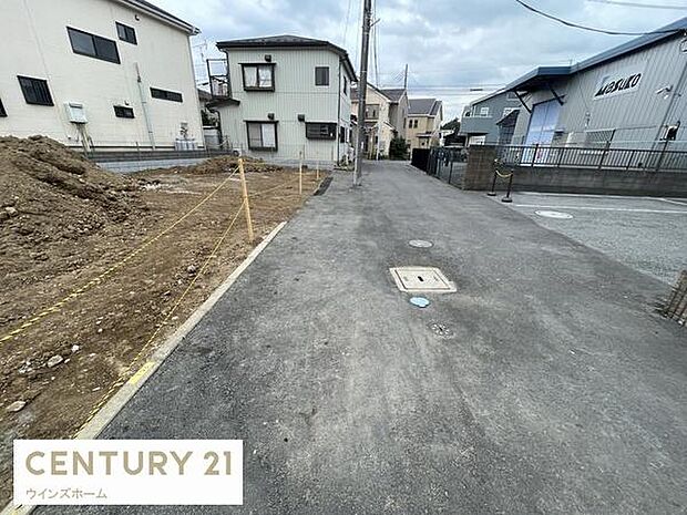 前面道路は幅員約4.2m道路。静かで落ち着いた住宅街・好立地です!