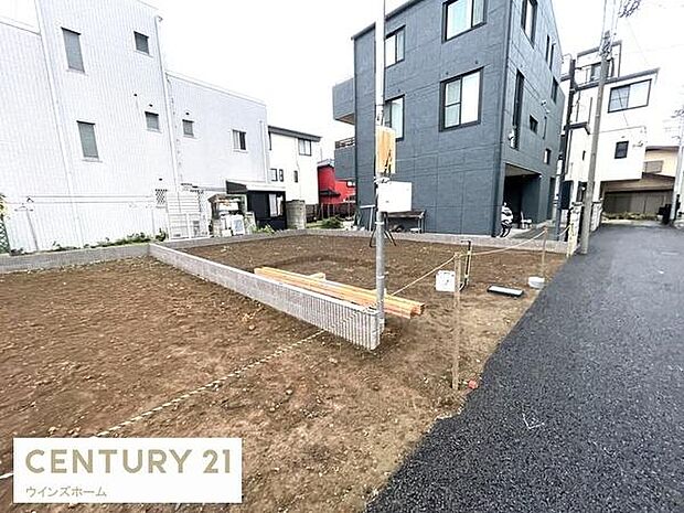 前面道路は幅員約4m道路。静かで落ち着いた住宅街です！
