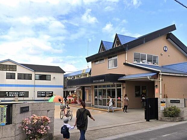 川口さかえ幼稚園まで220m