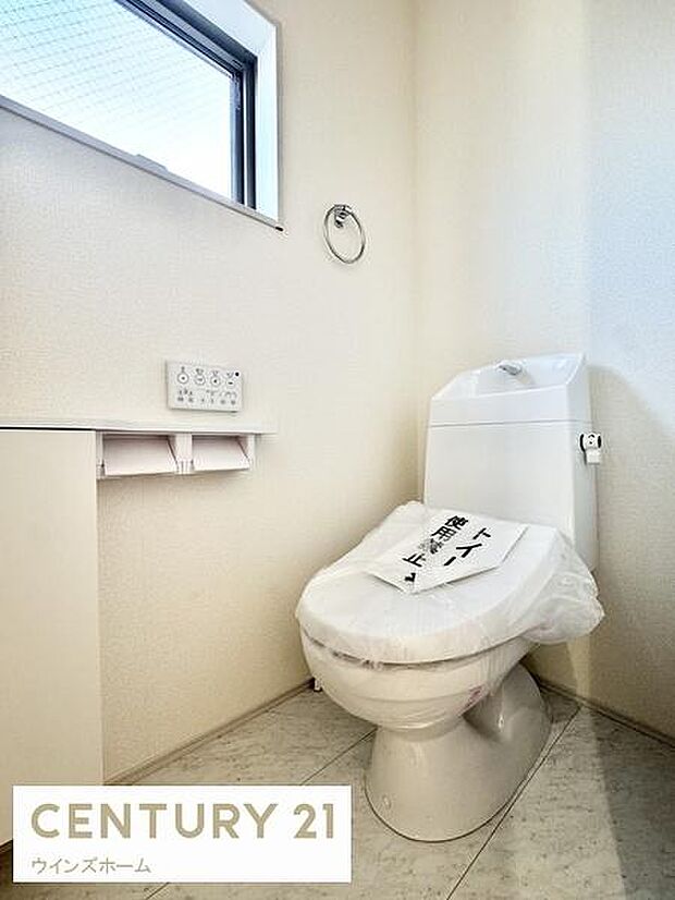 トイレは1階と2階にあります！いつでも快適に使える温水洗浄便座を設置！