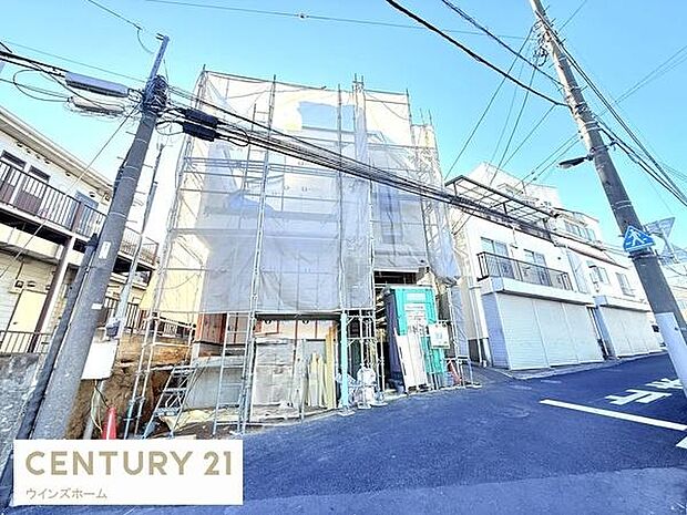 前面道路は北東側幅員4m。小中学校が近くお子様の通学も安心です。