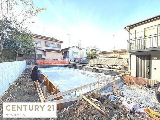 暮らしやすい良好な環境です!小学校、コンビニ・スーパーなどが徒歩6分以内に点在し便利です!ファミリーにうれしい立地です!