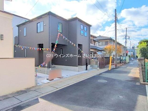 前面道路は北西側幅員5m。小中学校が近くお子様の通学も安心です。