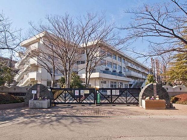 さいたま市立中尾小学校まで1300m