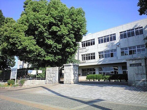 さいたま市立与野西中学校まで1300m