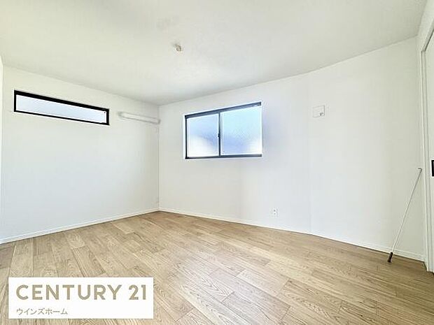 2面採光の明るい洋室。寝室にも子供部屋にもぴったりです！