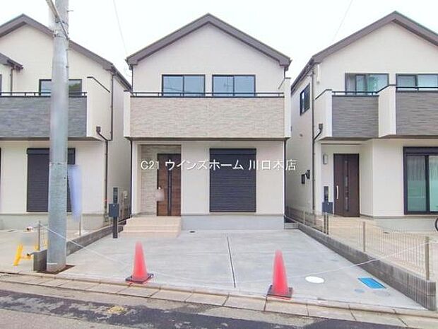 カースペース並列2台駐車可能で、お出かけや通勤時にも安心です!