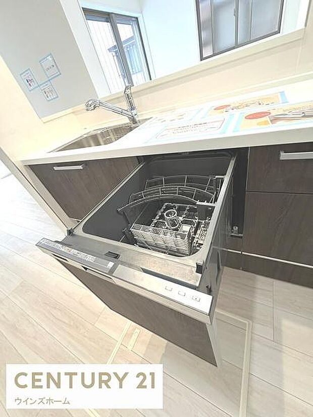 ビルトイン食洗機付きのシステムキッチンで家事の負担を軽減、忙しいパパママをサポートします!