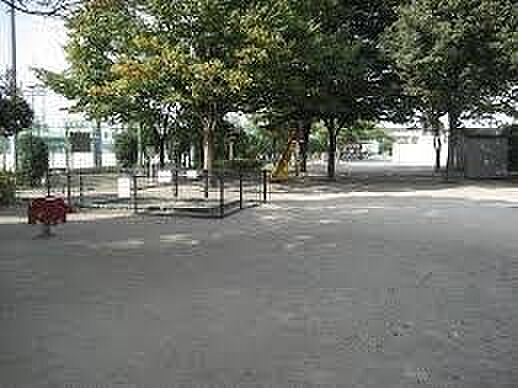 安行公園まで1000m