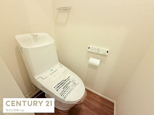 トイレは1階と2階にあります!いつでも快適に使える温水洗浄便座を設置!