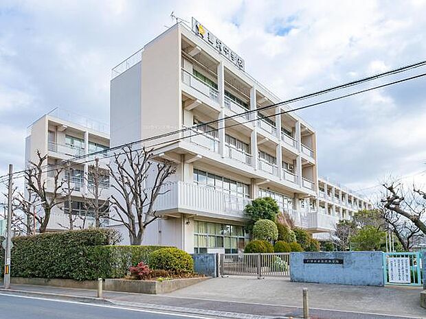 戸田市立喜沢中学校まで320m