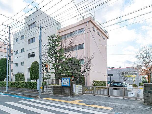 戸田市立戸田第二小学校まで400m