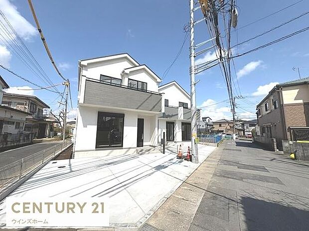 前面道路西側4m、南側3.8mの角地!陽当たり&風通し良好。車通りの少ない閑静な住宅地。