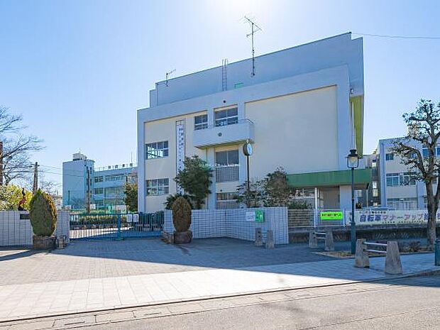 川口市立榛松中学校まで600m