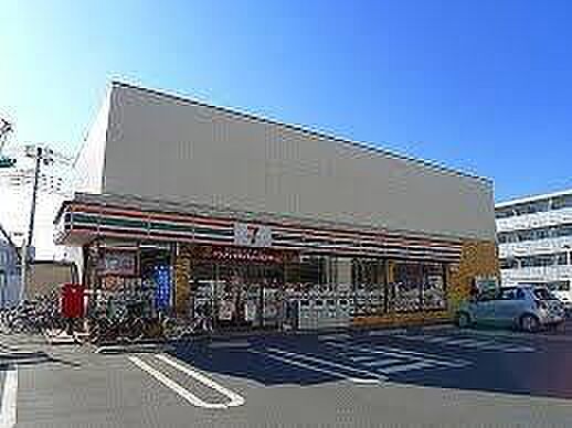 セブンイレブン足立扇2丁目店まで50m
