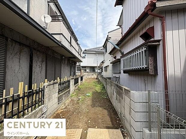 駐車スペース3台あり!(車種による)お出かけに、通勤に便利です。