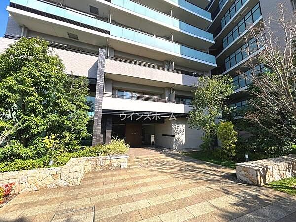埼玉高速鉄道「川口元郷」駅徒歩5分×JR京浜東北線「川口」駅徒歩22分の好立地！保育施設・小中学校・買い物施設・病院など生活の快適を彩る施設が徒歩圏内に揃う利便性の高い住環境です！