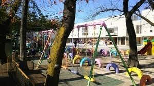 草加氷川幼稚園まで880m