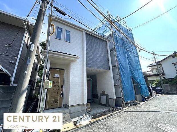 車通りの少ない閑静な住宅地。前面道路北側4m。