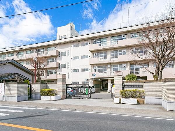 さいたま市立土合中学校まで1800m