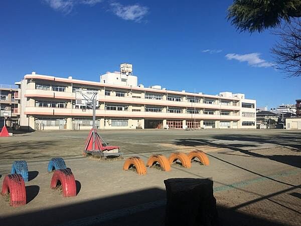さいたま市立大宮南小学校まで1300m
