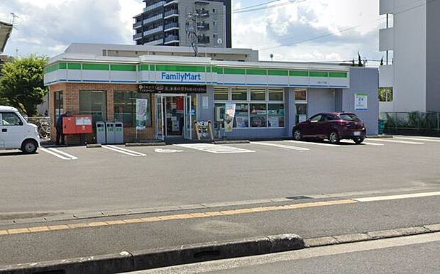 ファミリーマート大淀二丁目店まで313m