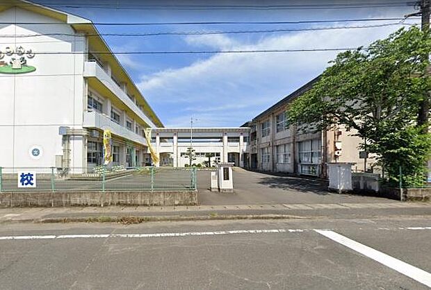 都城市立上長飯小学校まで1128m