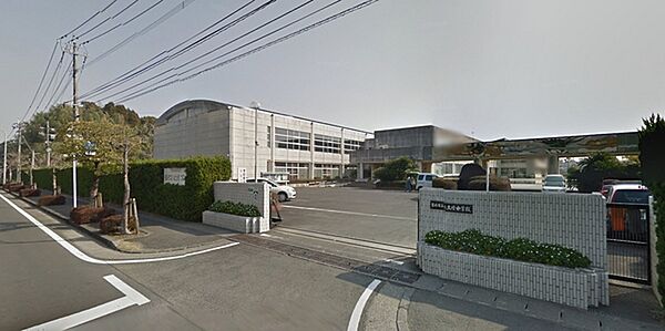 宮崎市立久峰中学校まで540m