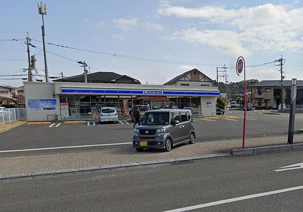 ローソン宮崎まなび野二丁目店まで645m