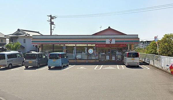 セブンイレブン佐土原久峰店まで1747m
