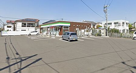 ファミリーマート潮見町店まで664m