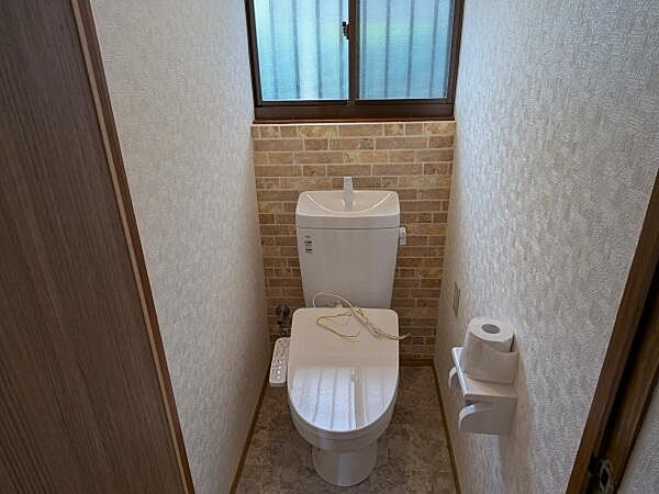 トイレを拡大表示