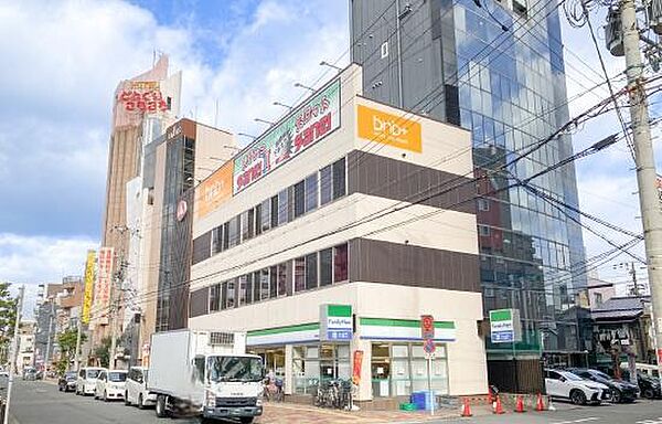 ファミリーマート西成松二丁目店まで512m